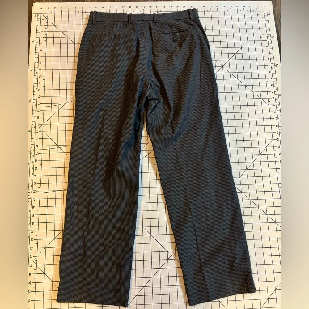 Banana Republic Men’s‎ Size 31/30 Grey Modern Fit Pin Striped Trouser Pants